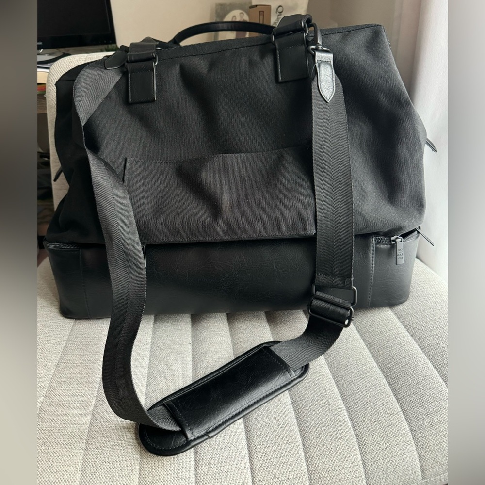 BEIS The Weekender in Black - EXCELLENT condition! Used once